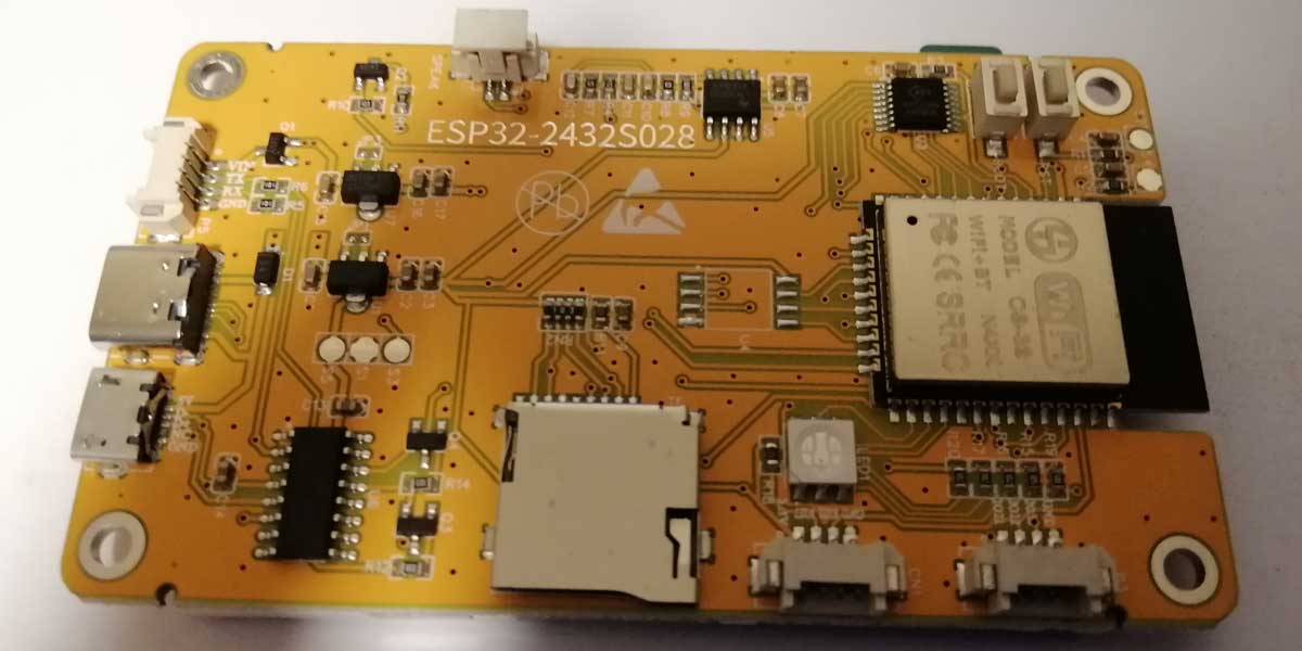 ESP32-2432S028 розпіновка, підключення